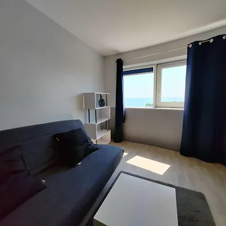 Apartment Appt - Lr110-f56 *